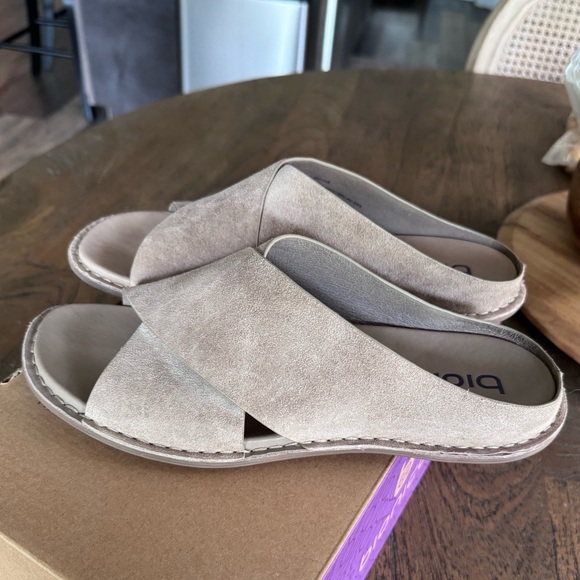 Bionica Suede Sandals - Picture 2 of 5